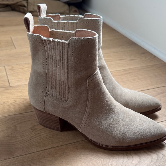 Madewell Shoes - Madewell Beige Suede Ankle Booties